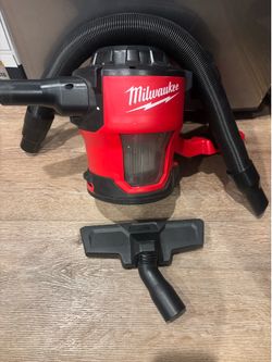 Milwaukee vacuum