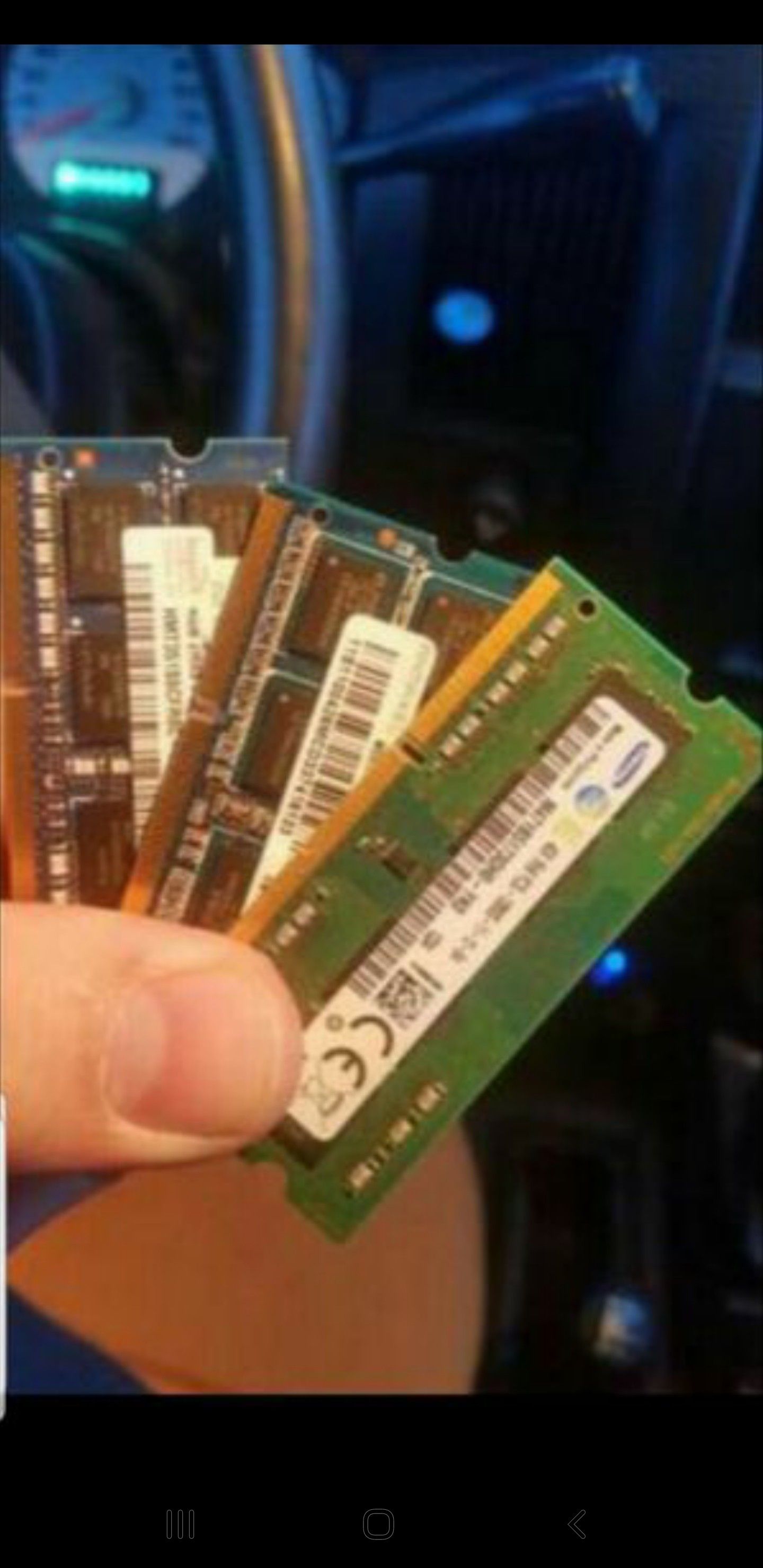 LAPTOP RAM (Dr2,Dr3,Dr4), SSD/Solid STATE HDrive's, Reg. SATA HDrive's, Chargers, Apple parts, other LAPTOP parts available +