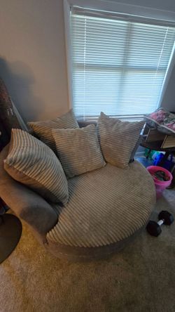 Theo Elko Ash Swivel Chair