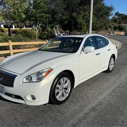 2011 Infiniti M37