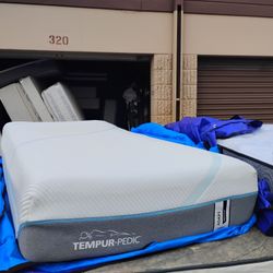 Adapt Tempurpedic XL Twin Mattress 