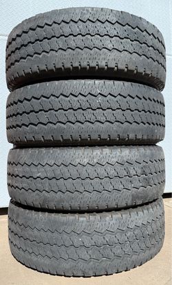 LT 275 70 18 Bridgestone
