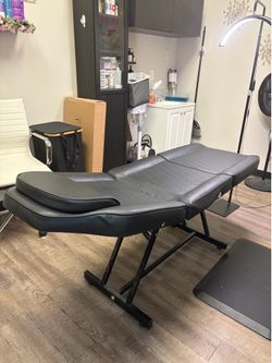 Tattoo/ Beauty Bed