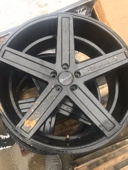 Staggered Black Giovanna Rims