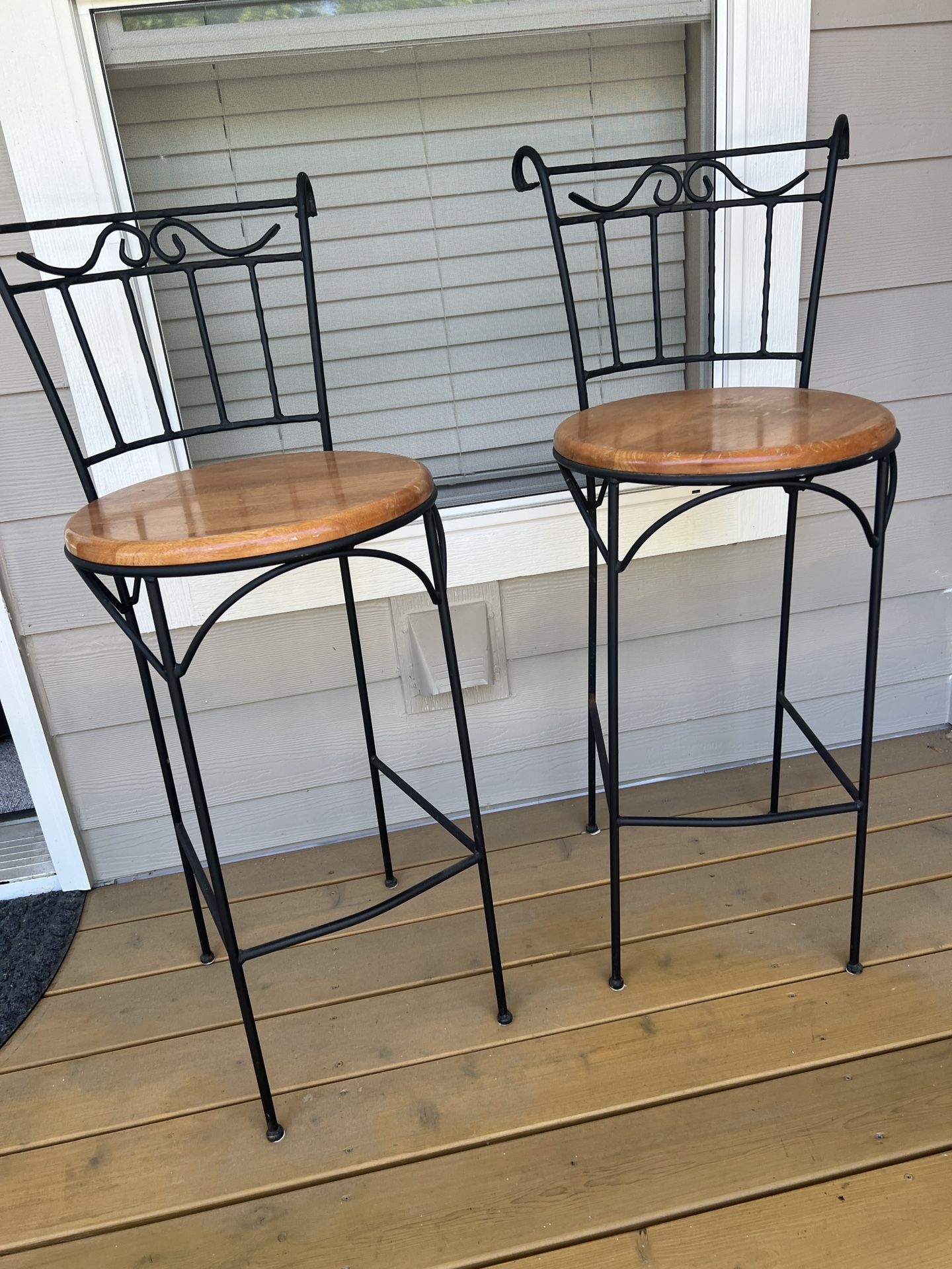 2 Bar Stools Wood/ Metal