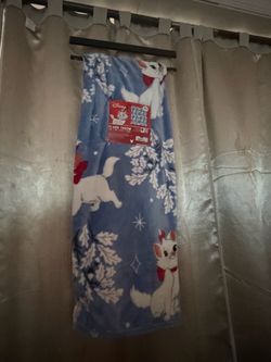 Disney Aristocats Marie Plush Throw Blanket