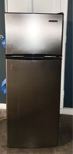 Top-Freezer Refrigerator