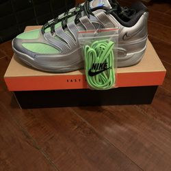 KD 18 EYBL Size 10.5 Men