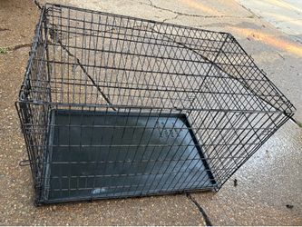Like new ASPCA metal kennel for large dogs.
