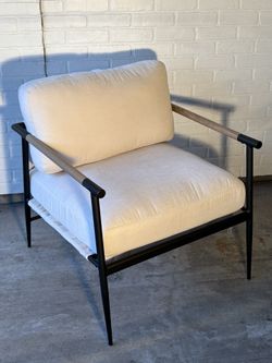 Beautiful Modern Accent Chair 