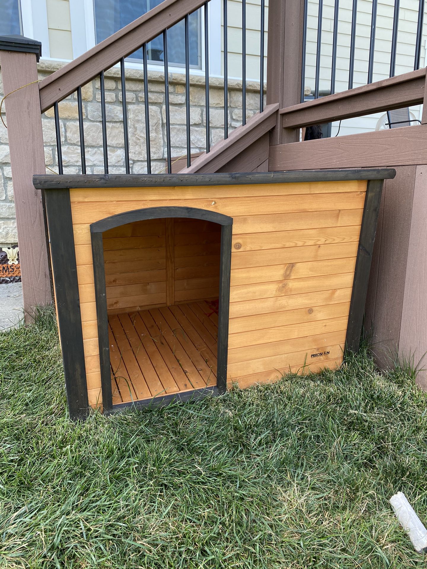 Dog house for $60