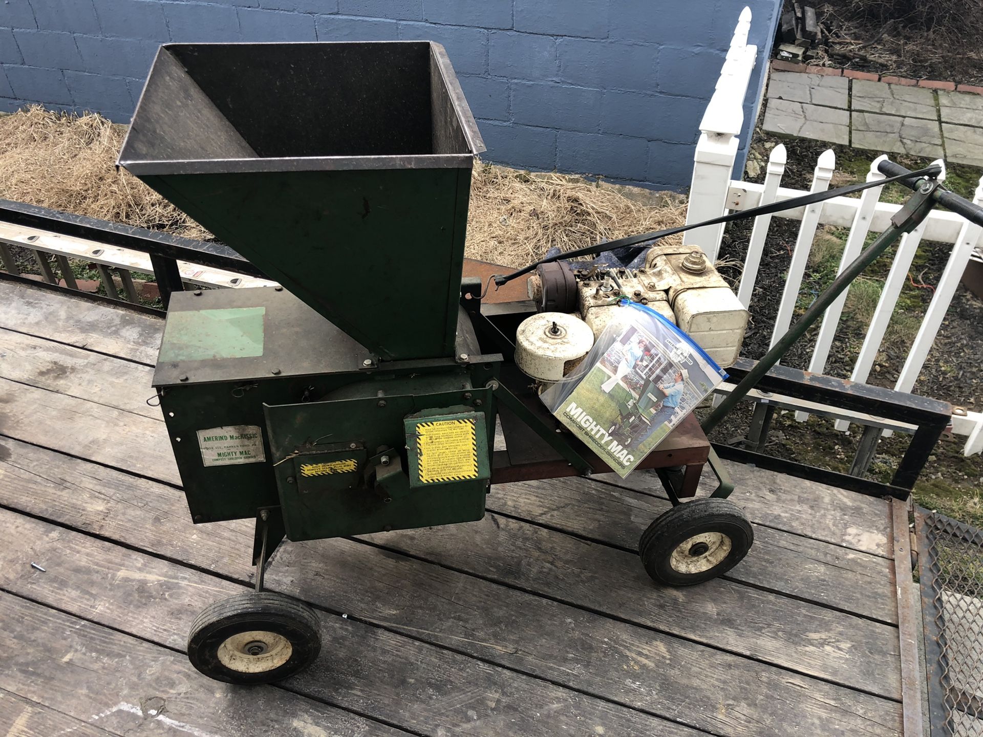Mighty Mac chipper shredder working with manual