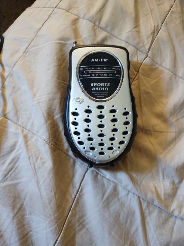 Am/FM Pocket Radio