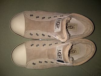 UGG Shoes. Size 6