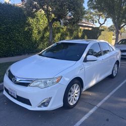 2012 Toyota Camry Hybrid XLE