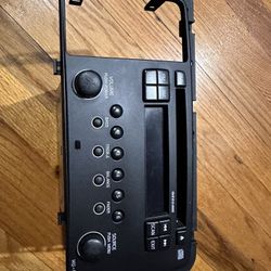 Volvo Xc70 05-07 S60 05-09 Radio CD Player 