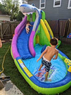 15' inflatable waterslide with blower