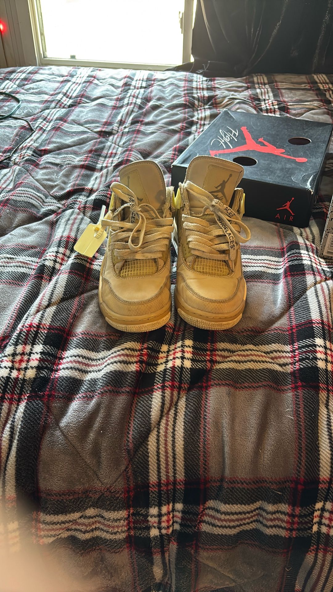 Jordan 4 Off White Size 8.5