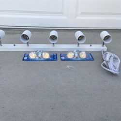 Plug In Track Light $20