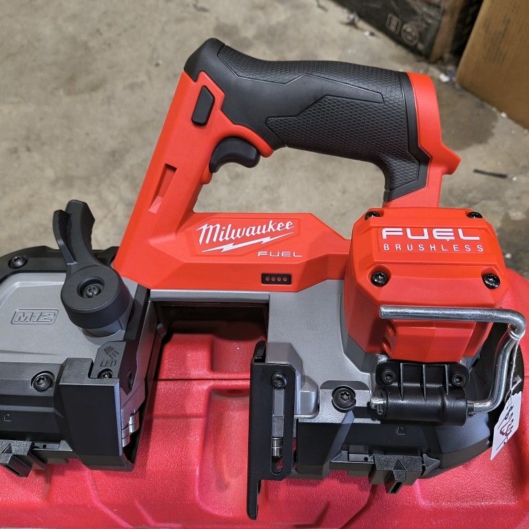 M12239 MILWAUKEE M12 CORDLESS BAND SAW FUEL BRUSHLESS $239 for Sale in San ...