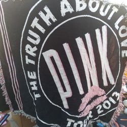 P!nk The Truth About Love Tour 2013 Throw Blanket