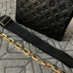 STUNNING black Lamb skin Cousin Bag