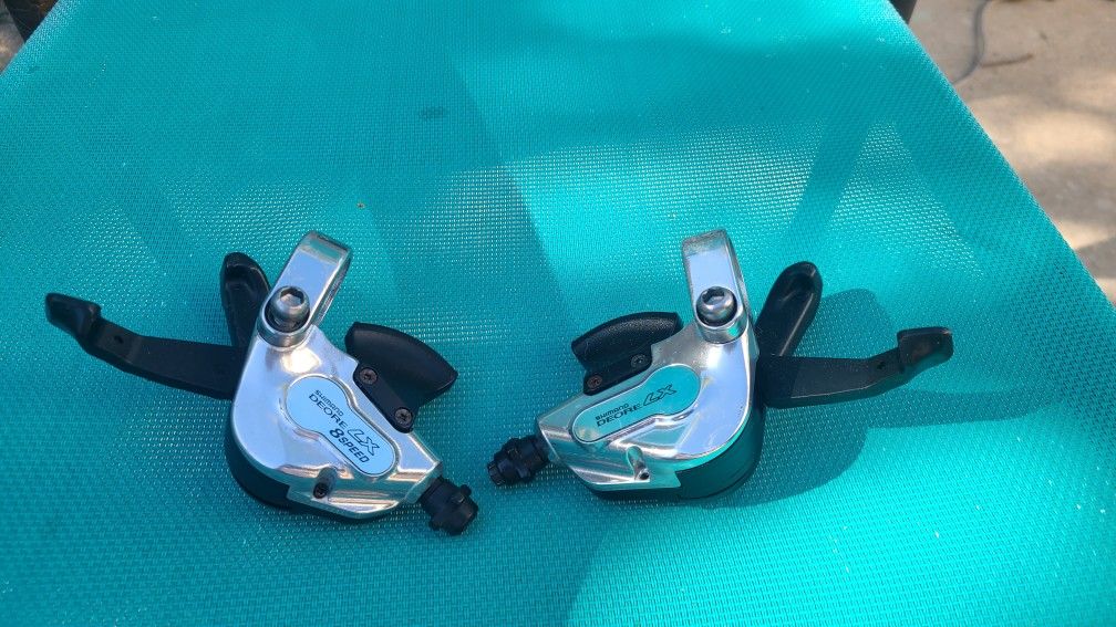 Vintage Shimano Deore lx Gear Shifters 3x8