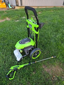 Greenworks 2200-psi Electric pressure washer.