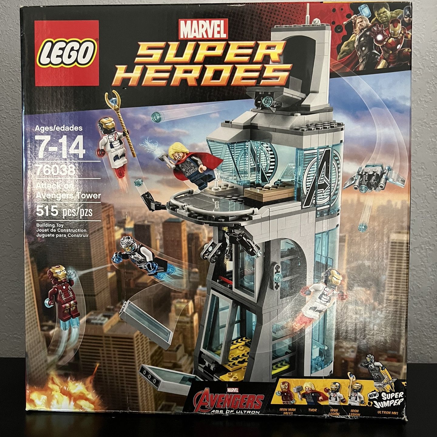  LEGO Super Heroes Attack on Avengers Tower 76038 : Toys & Games