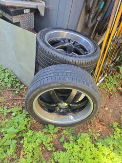 285/40/R22 boss wheels