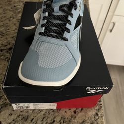 REEBOK NANO  WOMAN NEW 8.5 $50