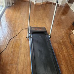 Redirect Compact Treadmill 
