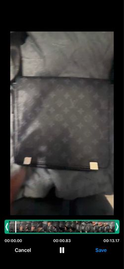 Louis Vuitton messenger bag black