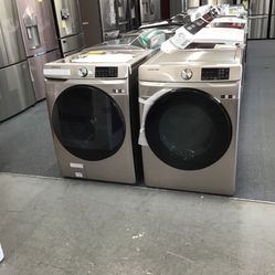 New Scratch And Dent Samsung Front Load Washer And Dryer Set.. 1 Year Warranty