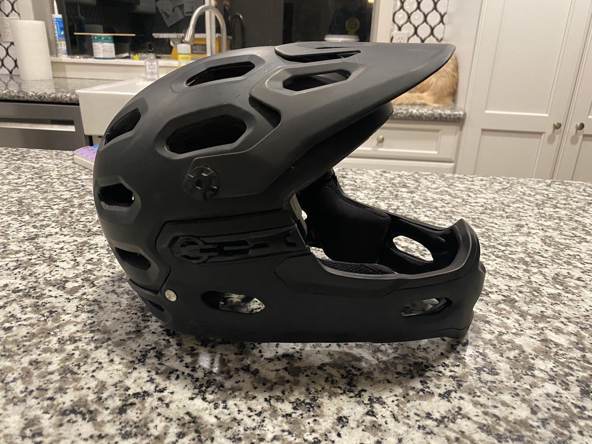 Bell Super 3 Mountain bike helmet