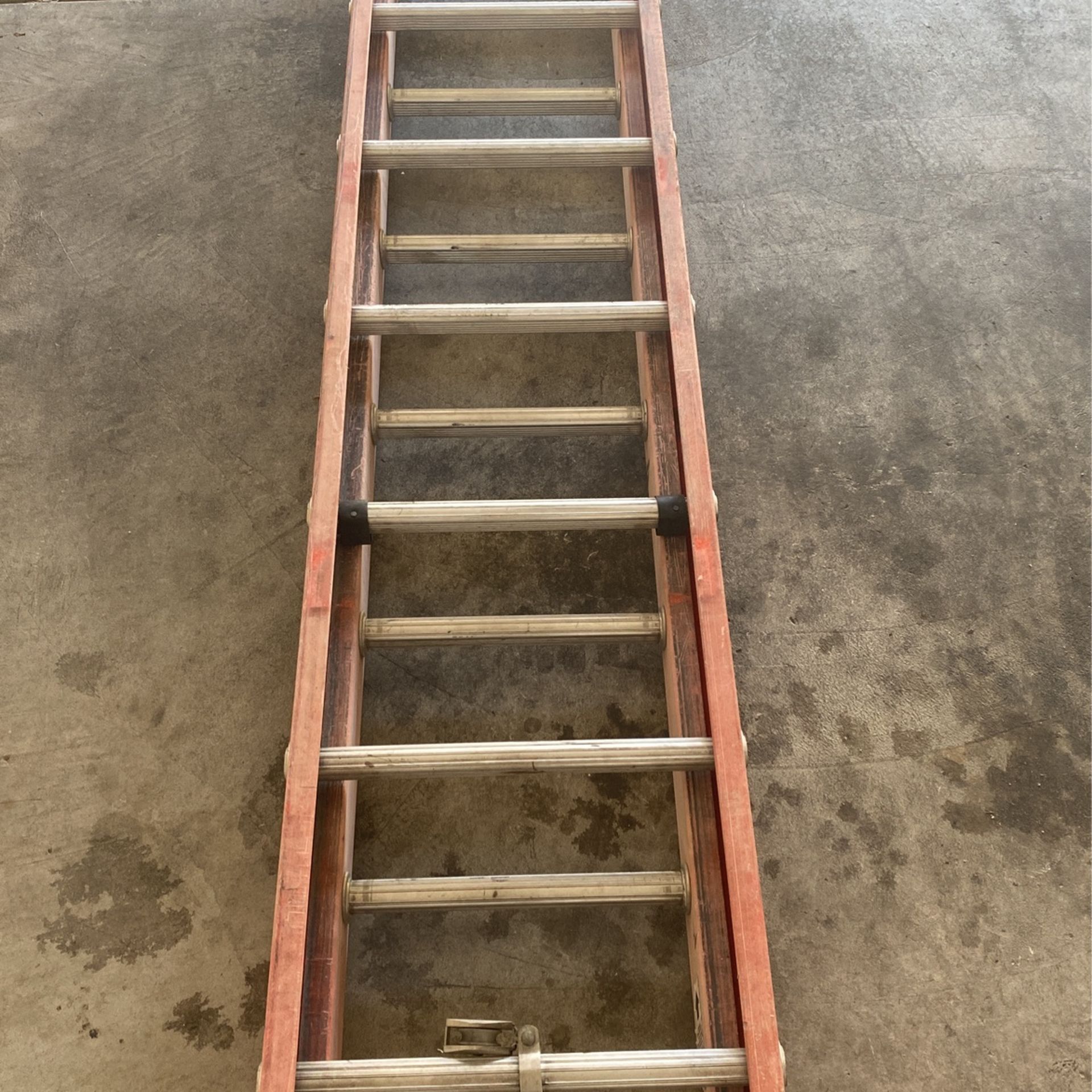 32 Ft Ladder 