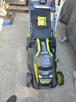 RYOBI lawn mover 40 volts.