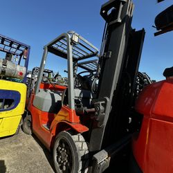 Toyota Forklift For Sale! 3 Stage Sideshift 5000 Lbs Capacity 