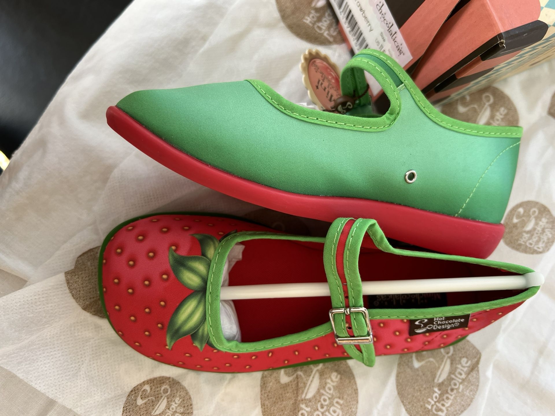 Strawberry style shoes, Hot chocolate design, size US And EU