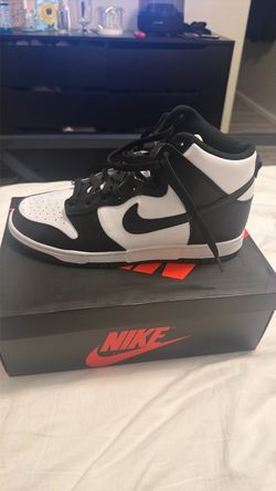 Panda dunks