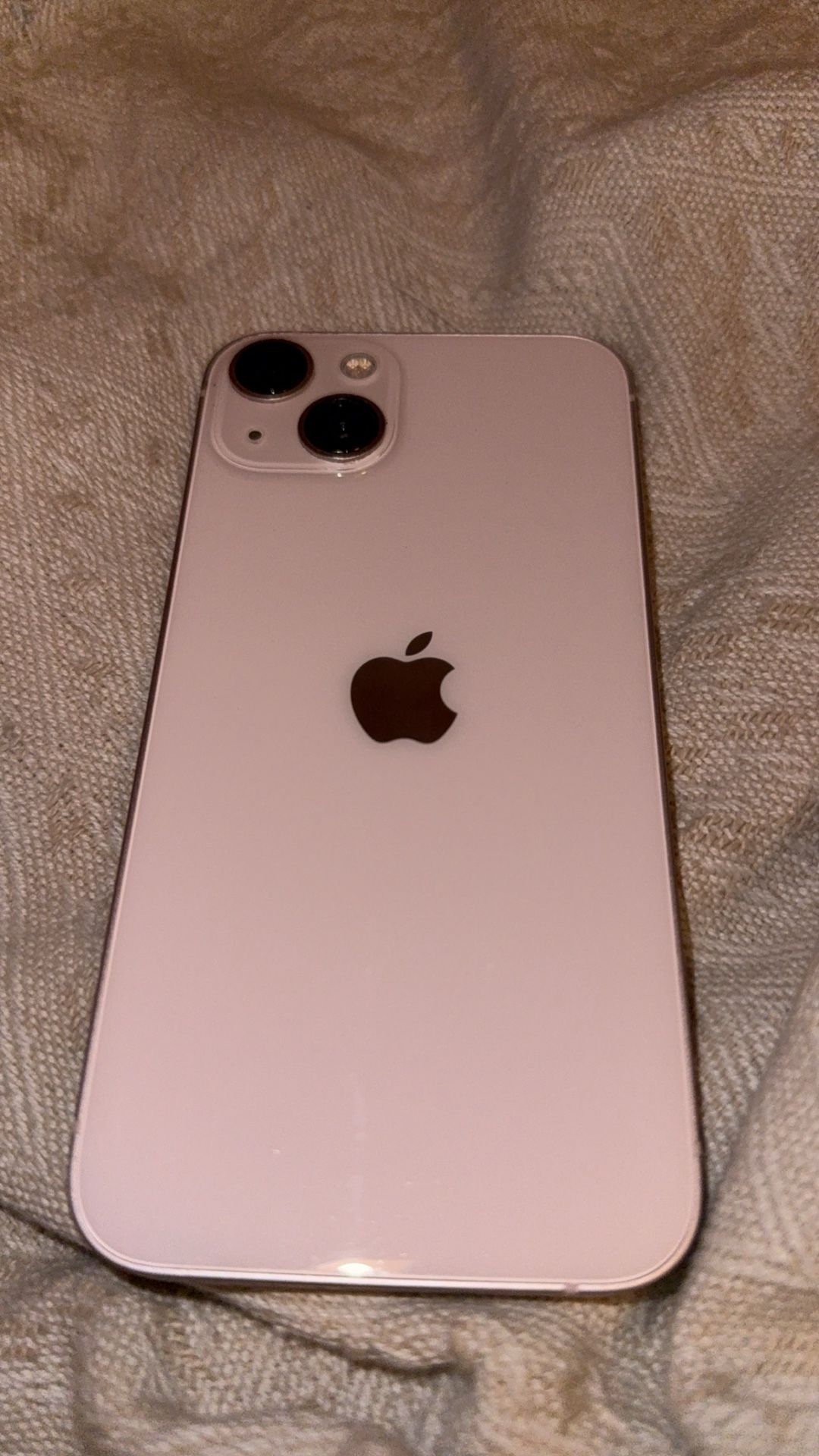iPhone 13 Pink