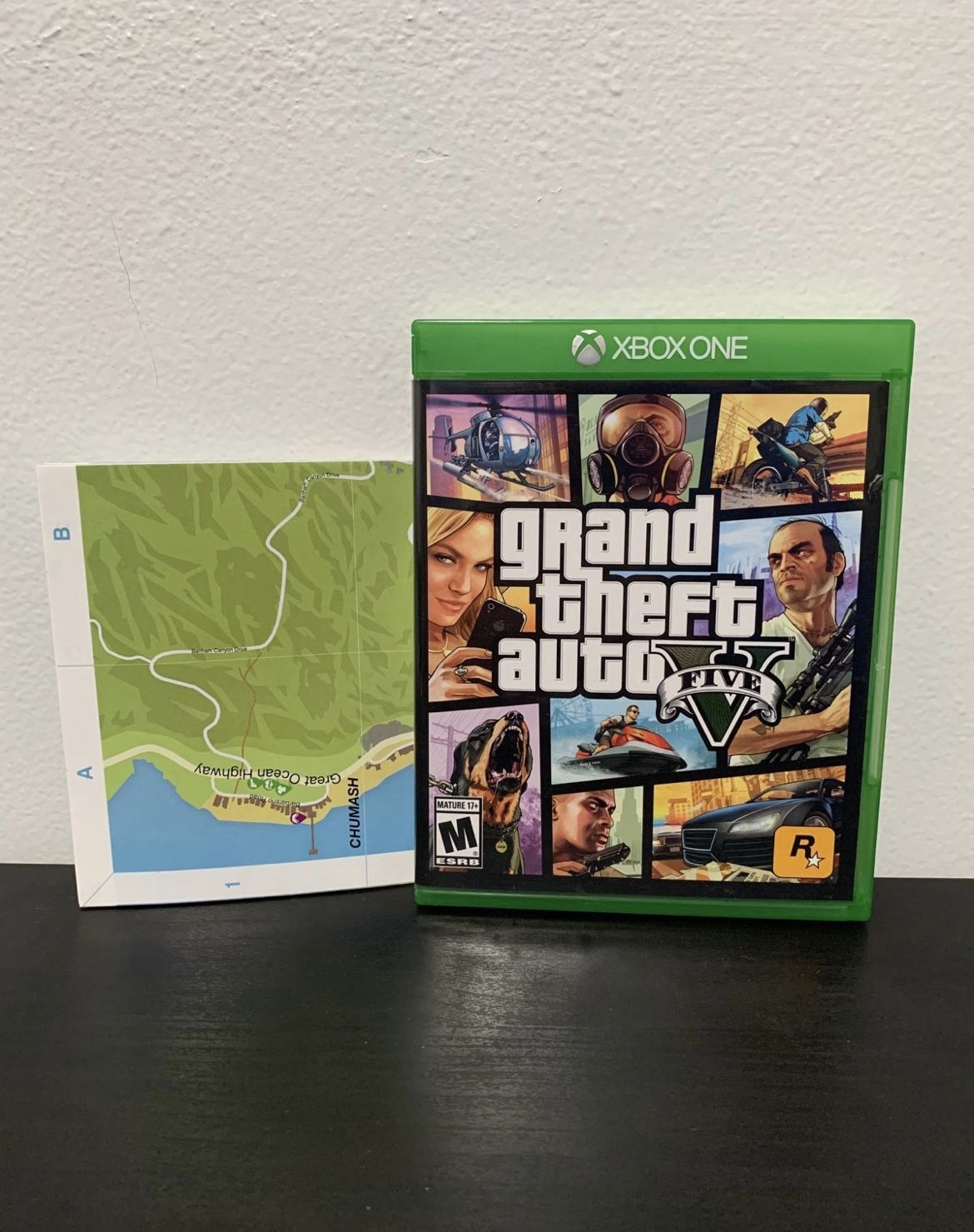 GTA V Xbox One Like New CIB w/ Map Grand Theft Auto 5 Rockstar Video Game