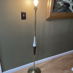 Vintage Mid-Modern Floor Lamp 58”T