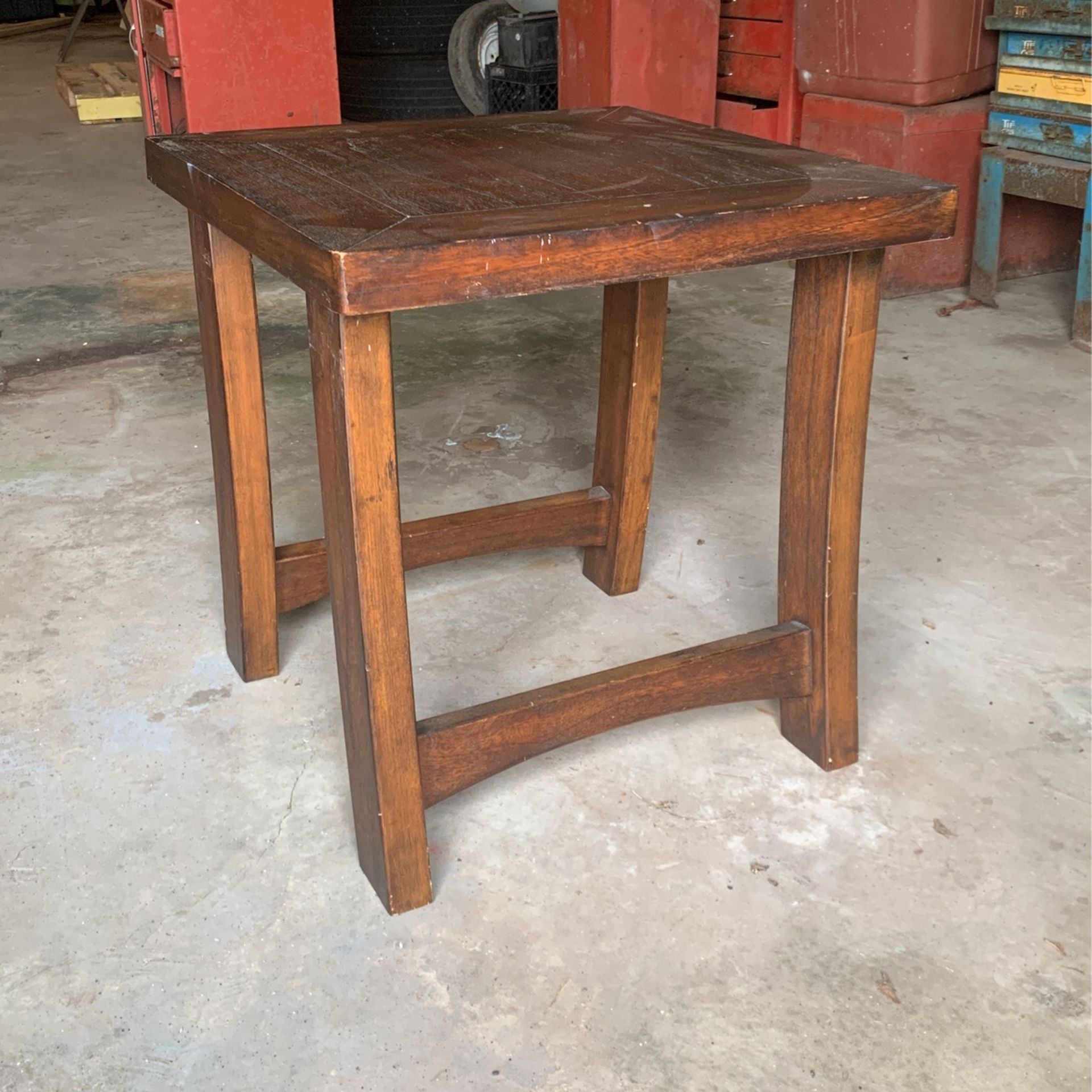 Corner Table
