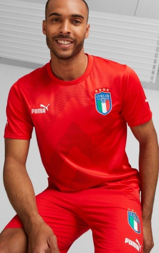 Puma Italy 22/23 Goalkeeper Jersey. 