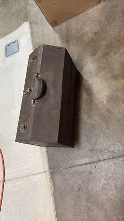 Kennedy Cantilever Metal Tool Box