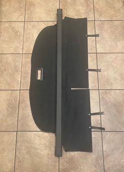 Jeep Cherokee Retractable Cargo