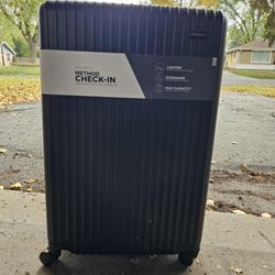 NOMATIC Method Large Check-In Suitcase