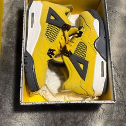AIR JORDAN 4 RETRO (GS)