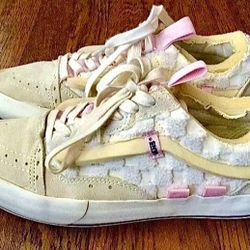 RARE UNSTRUCTURED VANS